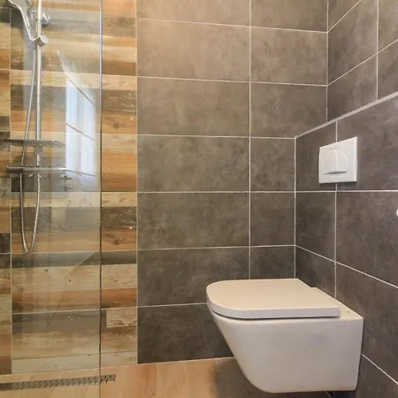 Mit Privatpool Fuer 5 Personen Ca 95 Qm In Stokovci, Istrien Binnenland Von Istrien Ferienhaus *